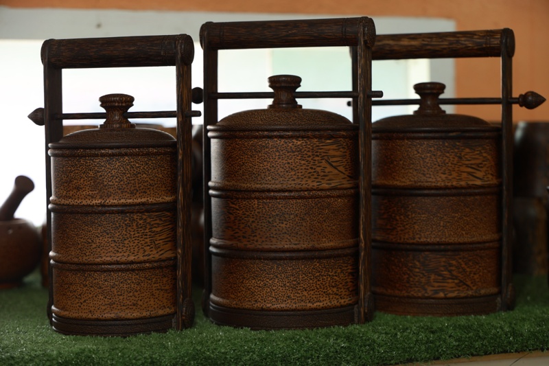 COCONUT WOOD KITCHENWARE