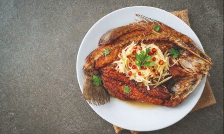 Pla Krapong Tod Nampla(ปลากะพงทอดน้ำปลา)