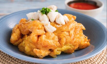 Khai Jiew Poo (ไข่เจียวปู)