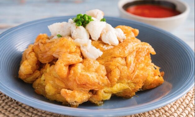 Khai Jiew Poo (ไข่เจียวปู)