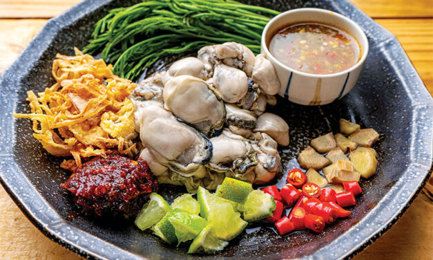 Hoy Nang Rom Song Kreuang