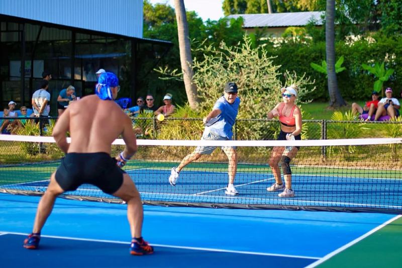 PADEL SAMUI SPORTS AND SOCIAL CLUB