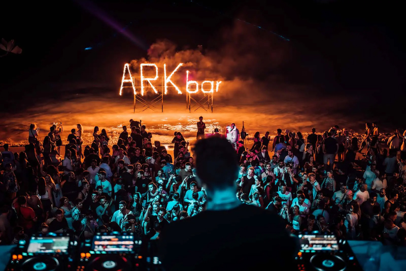 ARKBAR BEACH CLUB Chaweng Beach