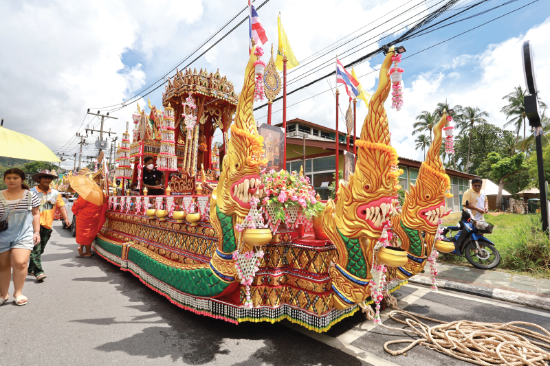 The palm-fringed shores and crystal-clear waters of Samui — a postcard brought to life