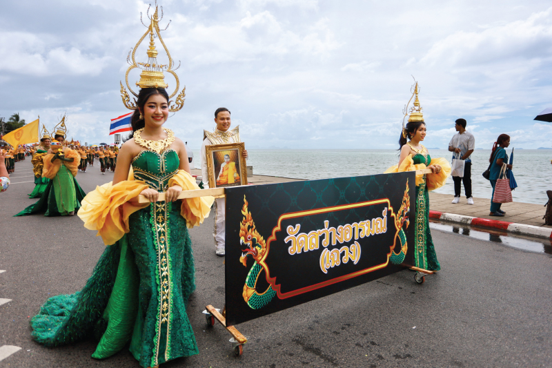 The palm-fringed shores and crystal-clear waters of Samui — a postcard brought to life
